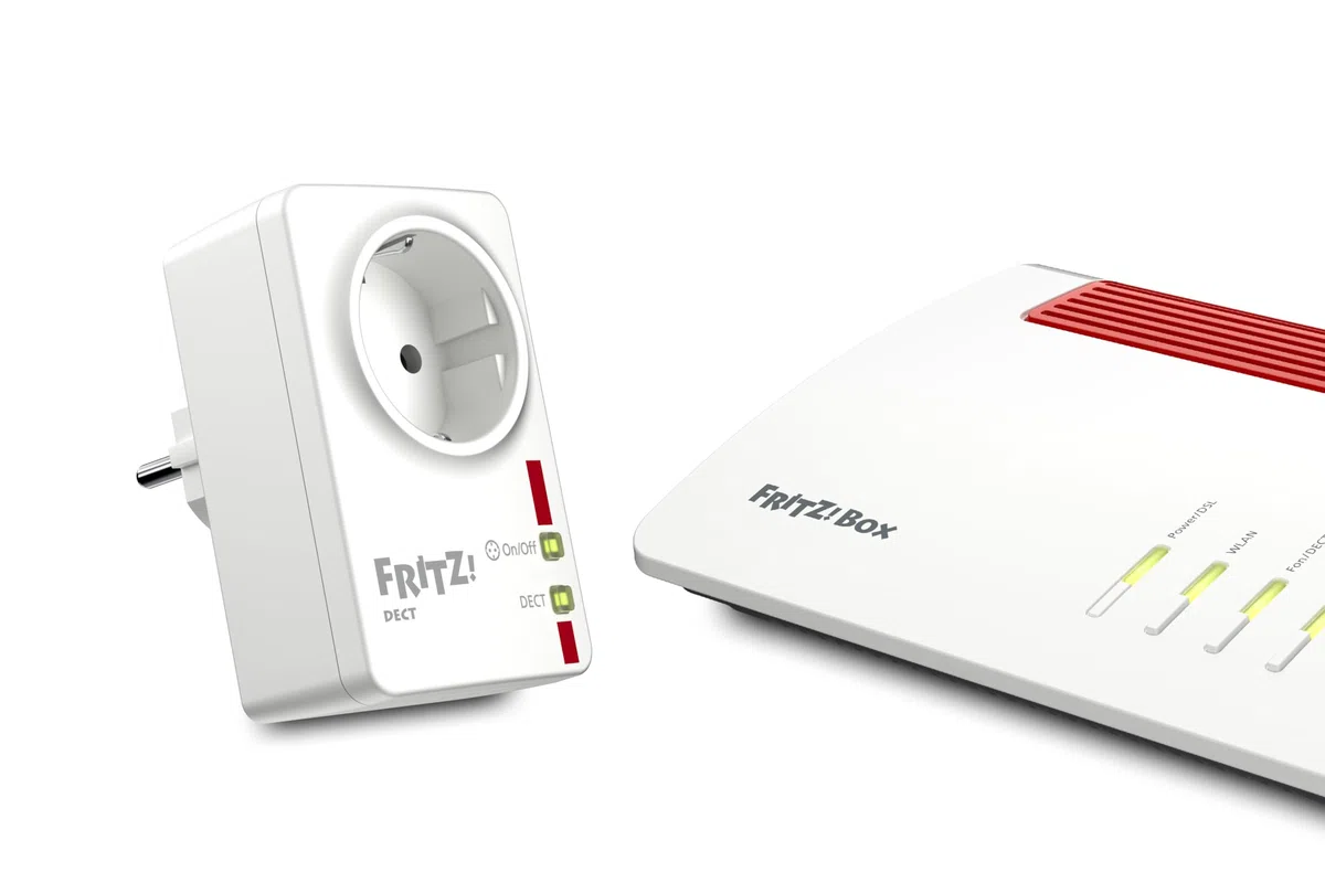 AVM FRITZ!DECT 200 International, intelligente Steckdose für das Heimnetz, internationale Version