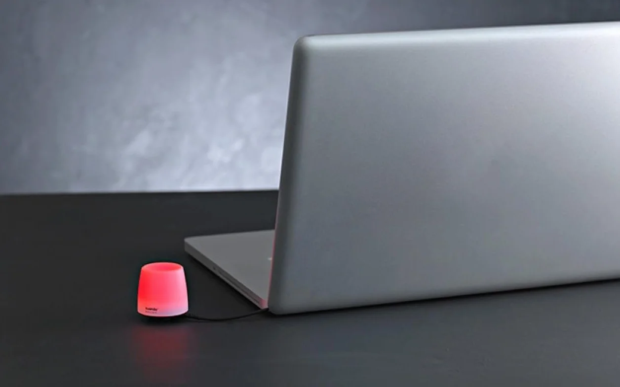 UC Omega Plus USB Statusanzeige – LED Signallicht mit Magnetbefestigung – Weniger Unterbrechungen im Büro & Homeoffice – Kompatibel mit Teams, Zoom, Webex