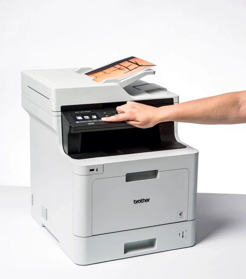 Brother DCP-L8410CDW Professionelles 3-in-1 Farblaser-Multifunktionsgerät (31 Seiten/Min., Drucker, Scanner, Kopierer) weiß/schwarz