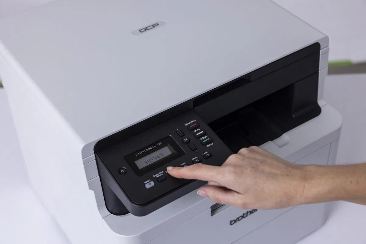 Brother DCP-L3520CDW - Kompaktes 3-in-1 Farb-LED Multifunktionsgerät mit WLAN